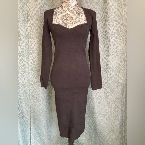 LUCY PARIS | NWT Long Sleeve Sweetheart Neckline Bodycon Dress - Picture 5 of 10